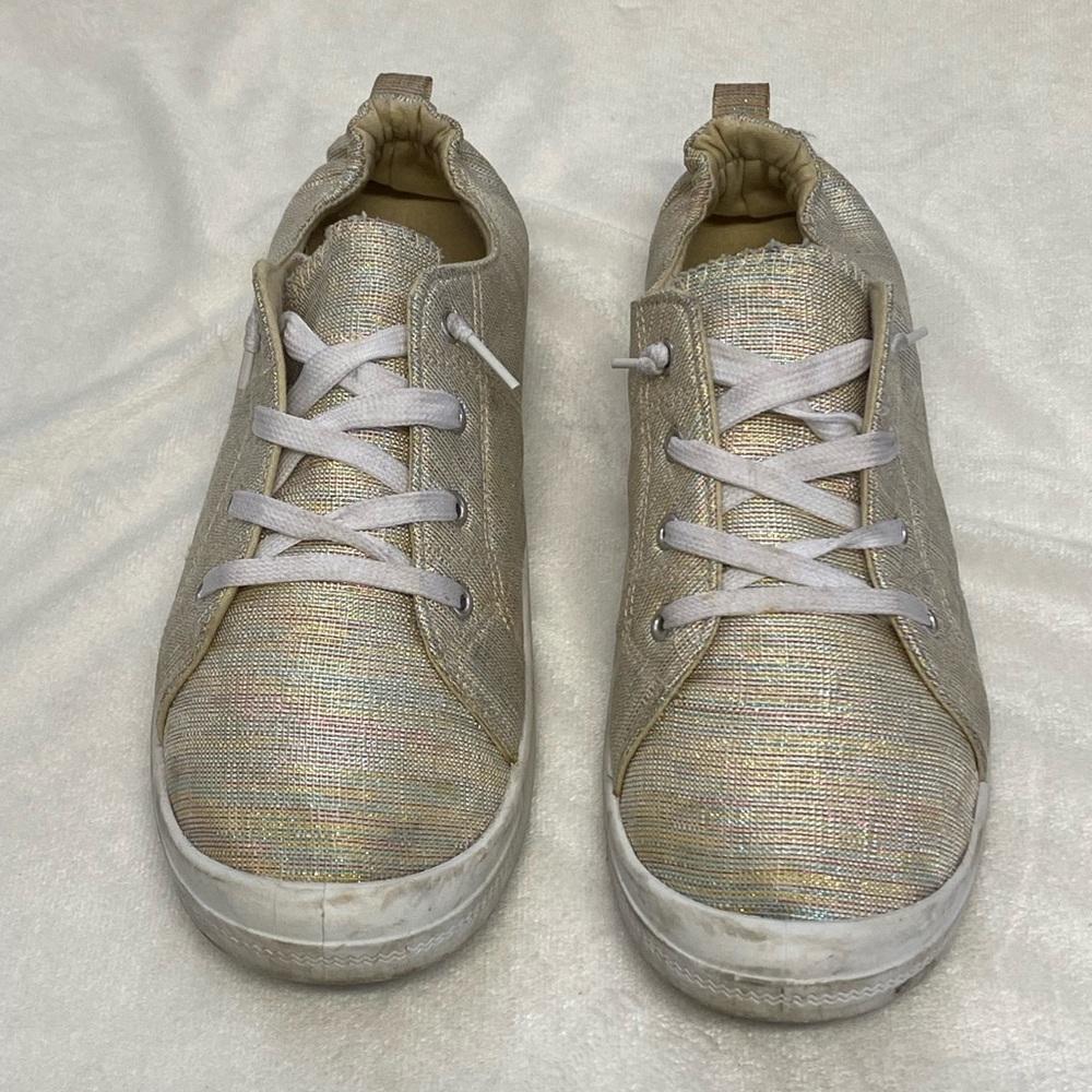 Twisted metallic slip on women’s canvas shoes size 8.5